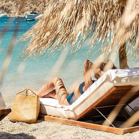 Mykonos Blu, A To Live Psarrou