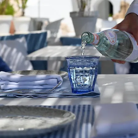 Mykonos Blu, A To Live 5* Psarrou