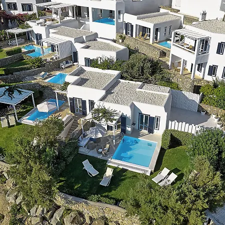Mykonos Blu, A To Live Station touristique